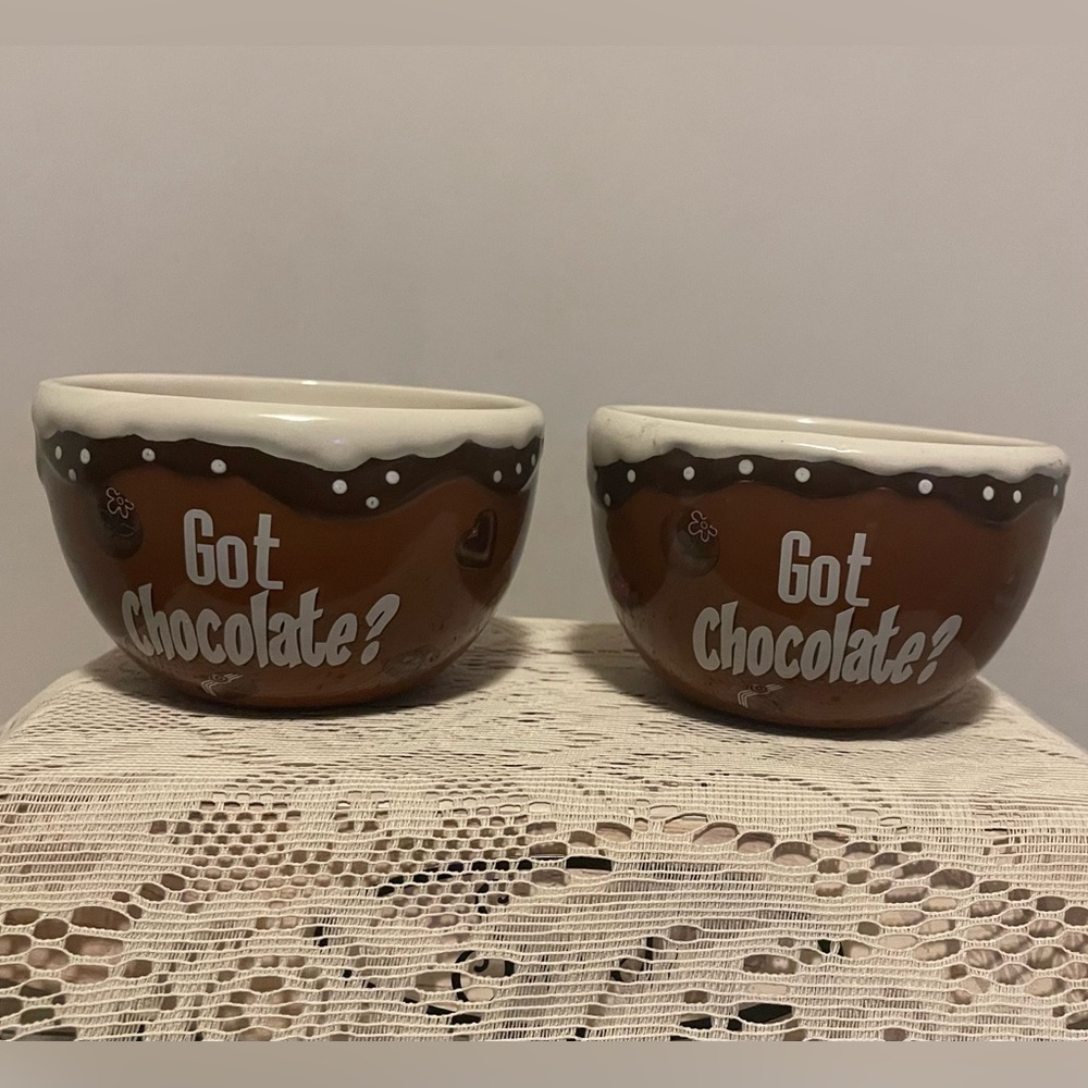Got Chocolate? 2 Ceramic Bowl Brown White Chocolate Candies Snacks Ice Cream NWT - Picture 3 of 9